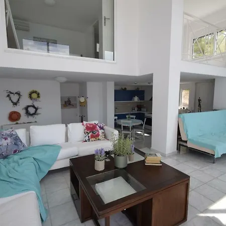 Seaside Apartment Tolo
