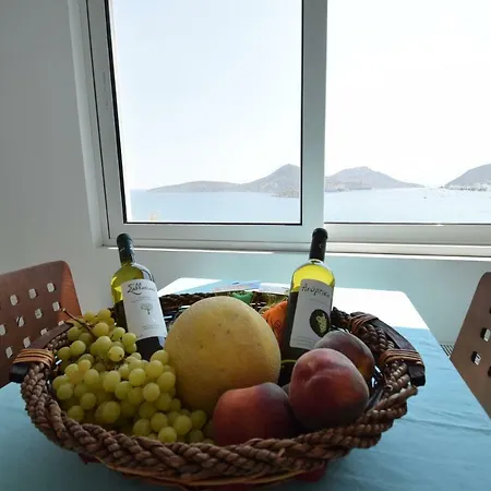 Seaside Apartment *